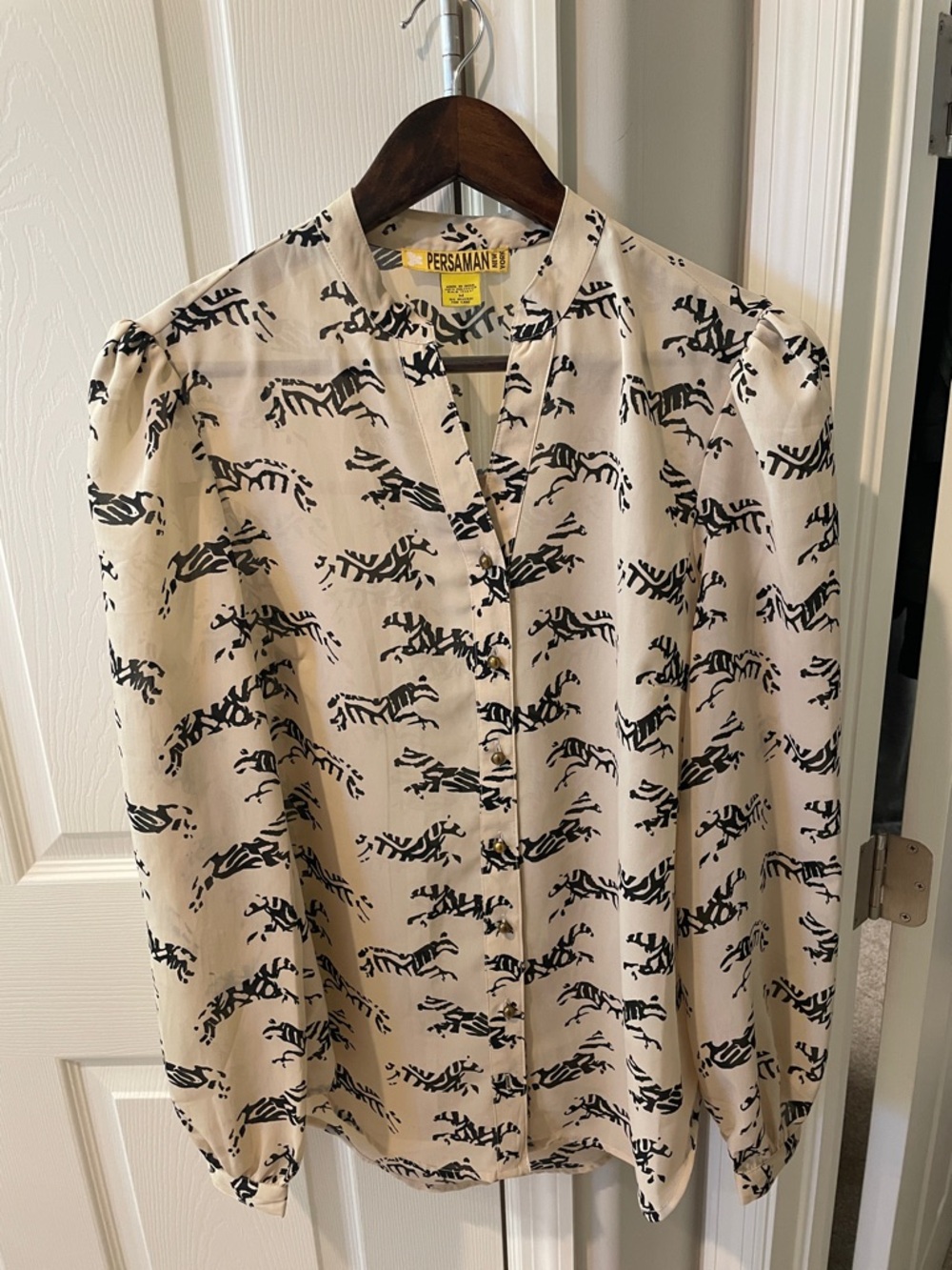 Persaman New York Cream Blouse Jacket with zebras brass buttons